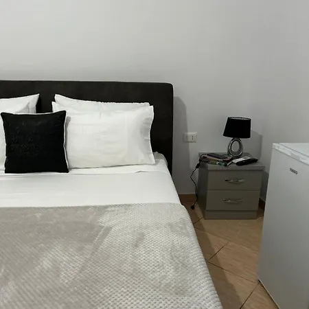 Kiki's 2 Vlora