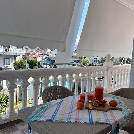 Villa Kiki's 2 *